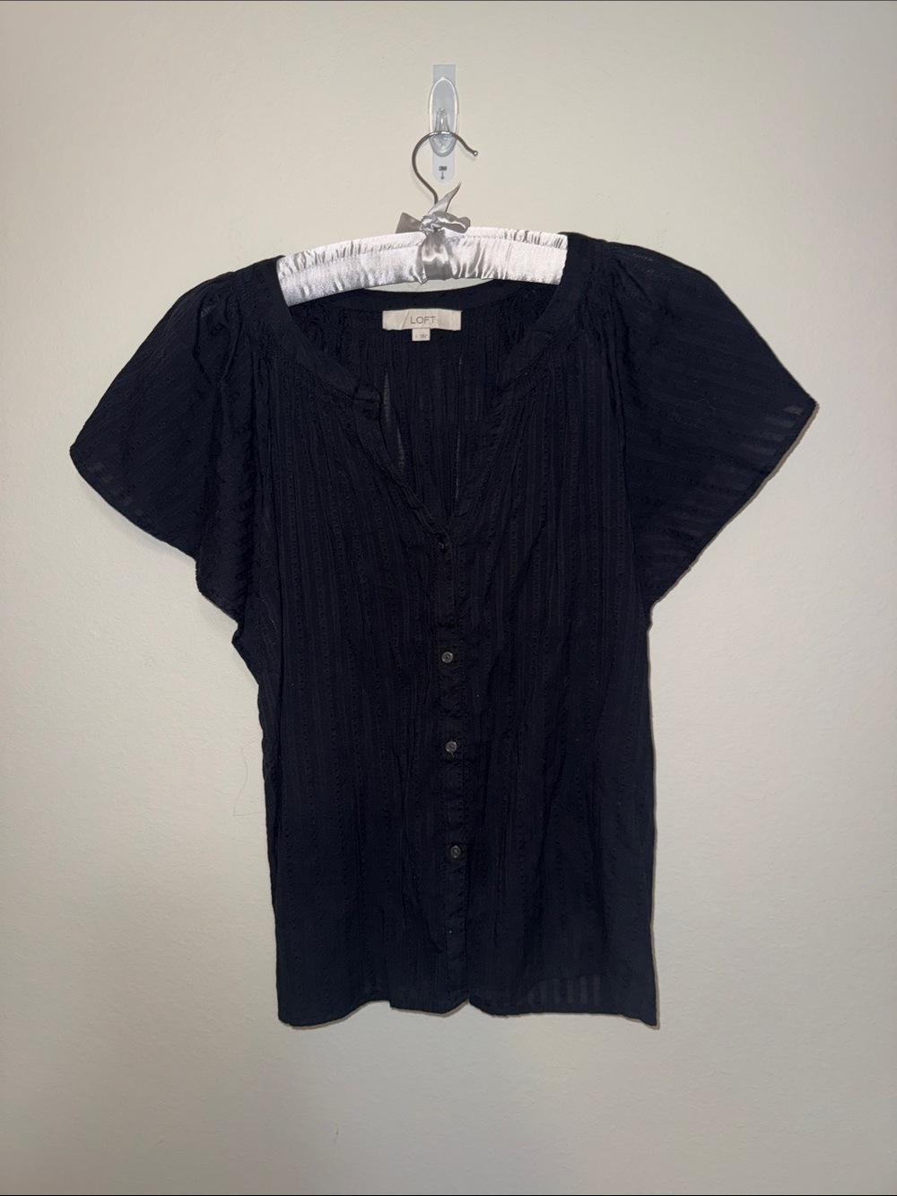 LOFT Black Flutter Sleeve Button-Front Blouse - Large. G